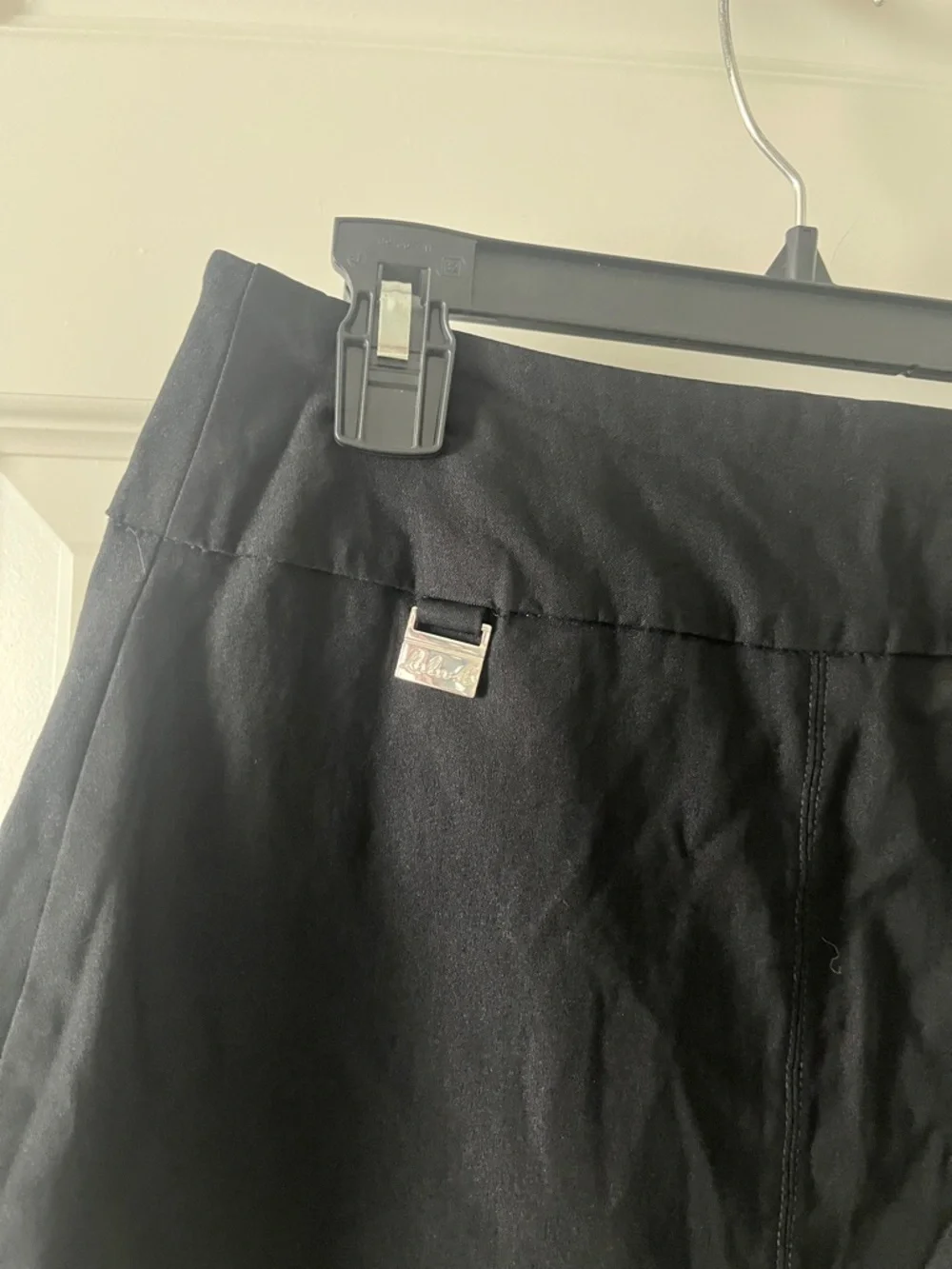Lulu-B Black Scalloped Hem Mini Skirt - Picture 5 of 9